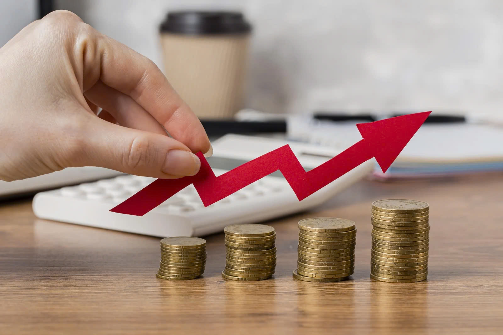 Chưa có cơ sở tăng lương với cán bộ, công chức năm 2025