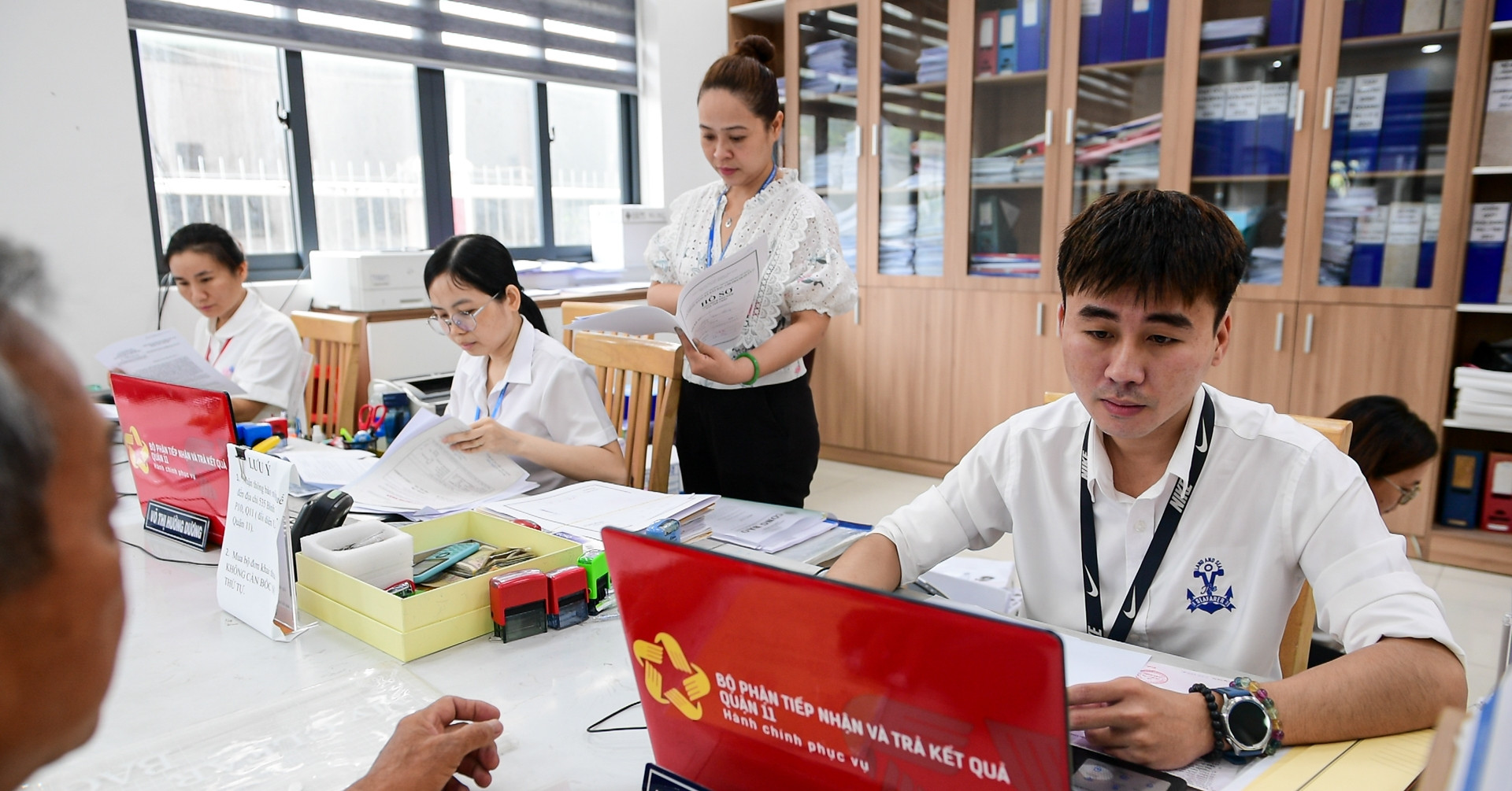 Bộ Nội vụ đề xuất cách xếp lương mới cho công chức vừa được tuyển dụng
